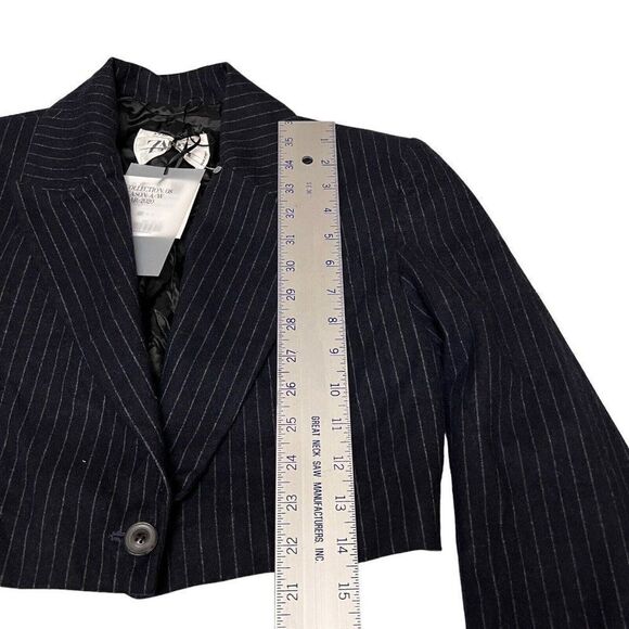 Zara Blazer Women’s XS Black Pinstripe Crop Single Button Limited Edition Fall - Picture 3 of 11
